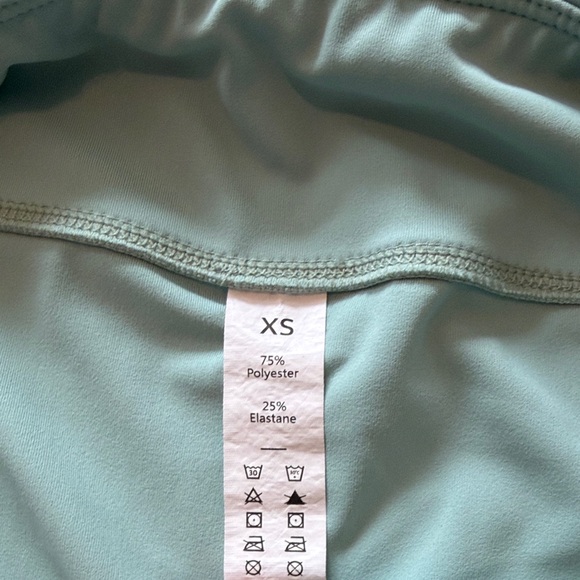 HALARA Women's Cream Bike Shorts - Picture 2 of 2